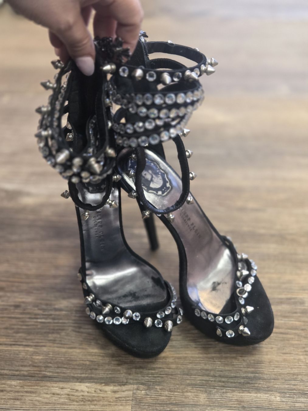 Philipp Plein Scarpe da donna: Philip Plein Suede Plato Pumps – Usato da Zürich venduto da finesse.shop 3