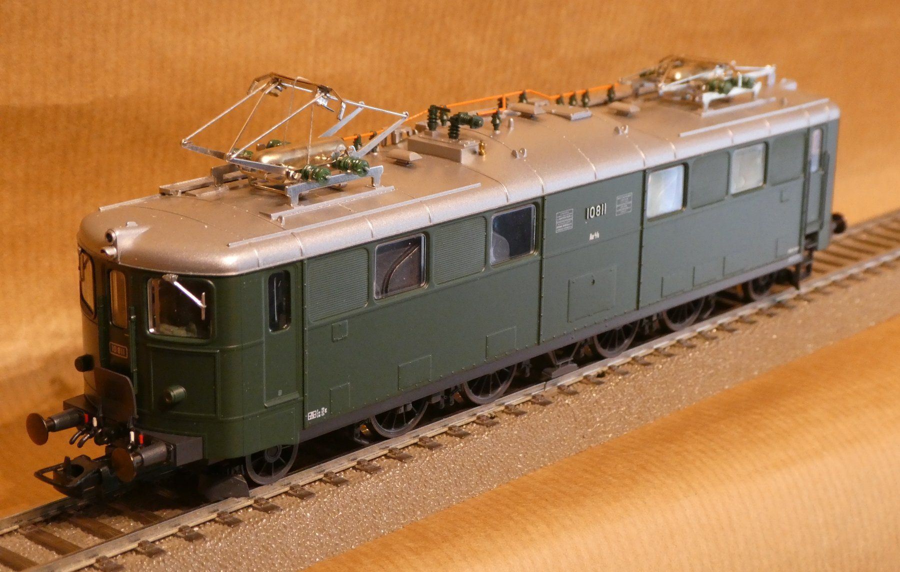 Roco Modellini di ferrovie: Roco SBB Ae 4/6 Gotthardlok DUMMY – Nuovo e nell'imballaggio originale da Muri b. Bern venduto da Malagueno 2