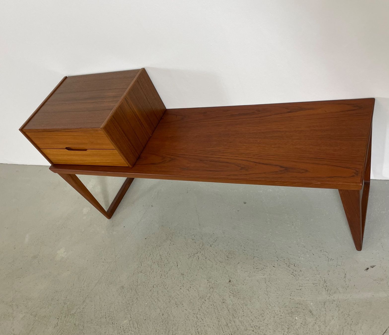 Kommoden: Kai Kristiansen Hallway Set in Teak – Gebraucht aus Basel von MidMod20C 4
