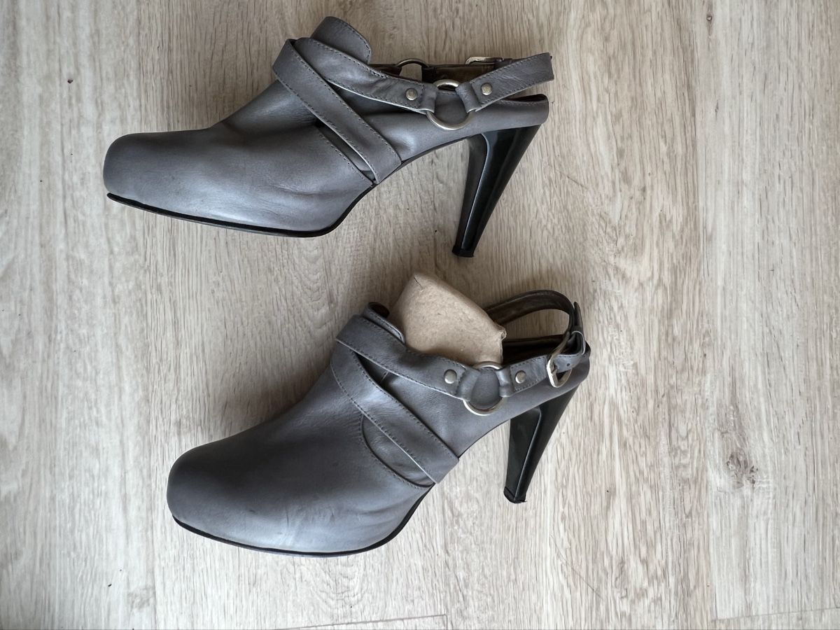 Scarpe da donna: Leder Schuhe Milano Bag gr. 40 mit Plattform – Usato da Triesen venduto da bubita