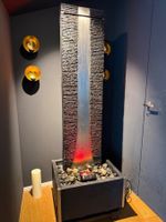 Exklusiver Zimmerbrunnen / Design-Wasserfall mit LED-Beleuch