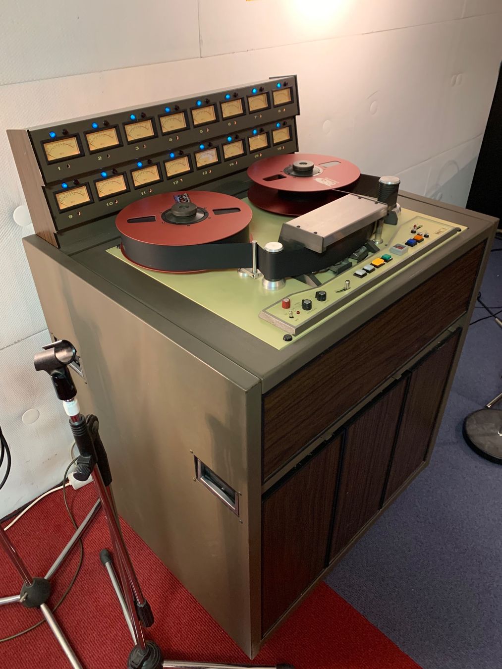 Bandmaschinen: MCI Tape Recorder 16 Track mit Dolby SR – Gebraucht aus chur von mifrigerio 1