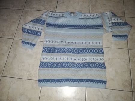 Damen Pullover Gr. S hellblau gemustert