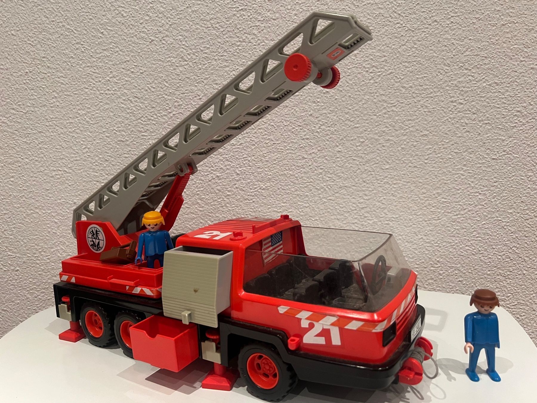 Playmobil Giocattoli: Playmobil 3525: Vintage Feuerwehrauto – Usato da Brunnen venduto da Dirza78 3