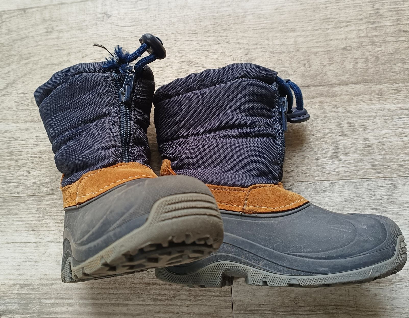 Scarpe per ragazzi: Kinder-Winterstiefel Grösse 22/23 – Usato da Buochs venduto da NAmb 1