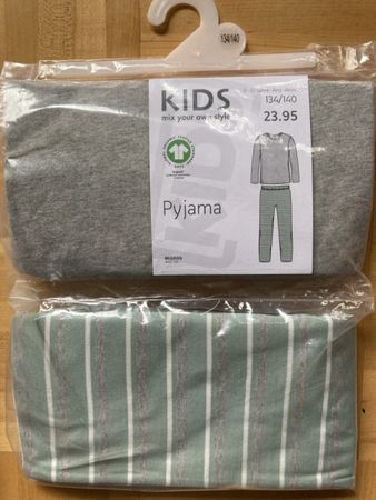 Pyjama 134/140 8-10 Jahre