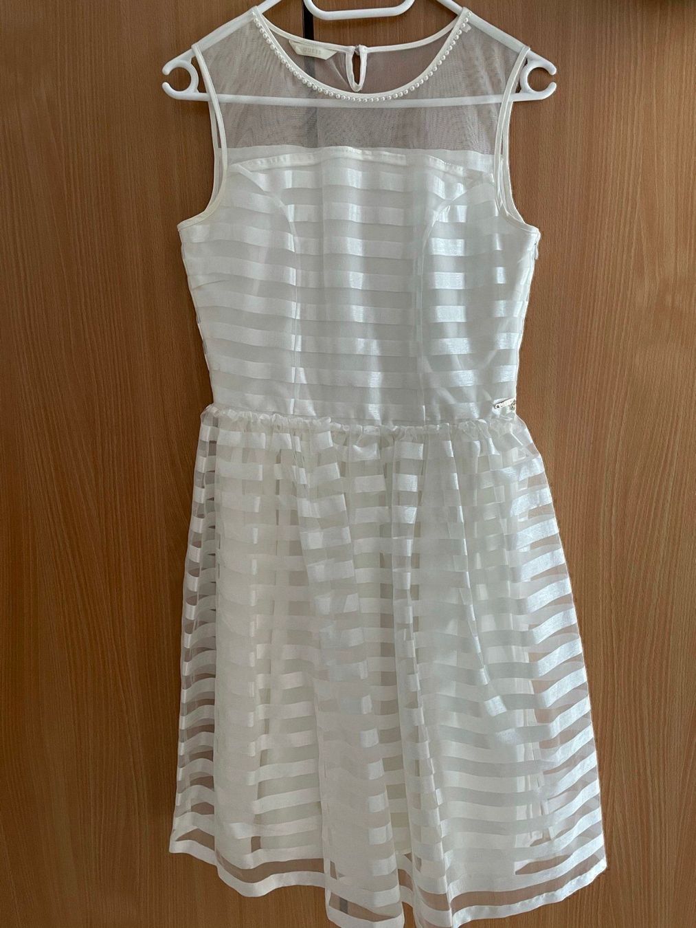 Guess Kleider & Röcke: Festkleid für Mädchen – Gebraucht aus Eschlikon von Mohrle1 1