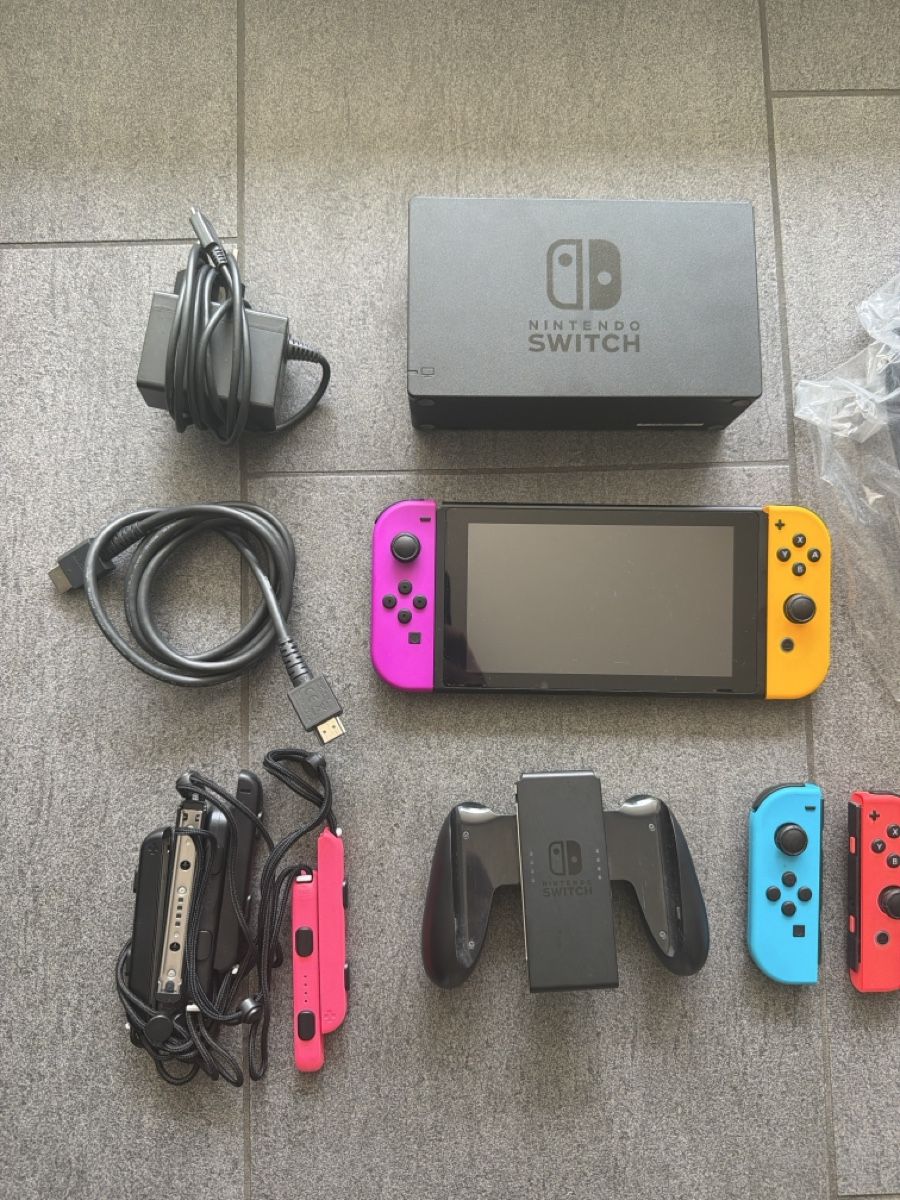 Nintendo Console: Nintendo Switch Konsole + Zubehör + 1 Game – Usato da Hagendorn venduto da masterchieff 1