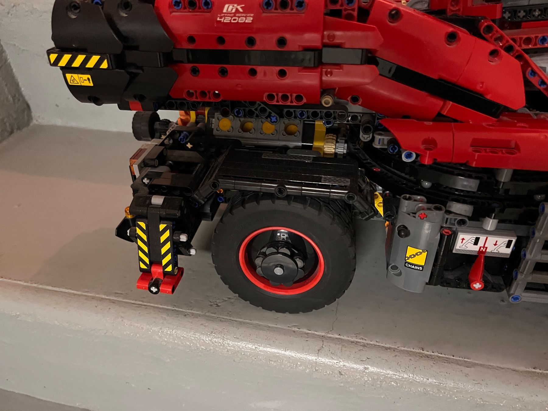 Lego Kit di costruzioni: Lego Technic 42082 – Usato da Roggwil BE venduto da KarotteV 2