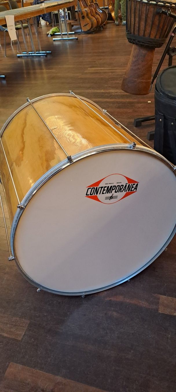 Strumenti musicali: Surdo Sambatrommel – Usato da Rüti ZH venduto da duncarron 1