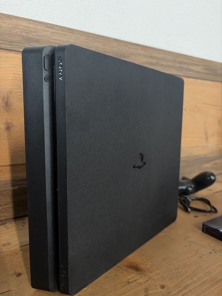 Sony Console: Sony PlayStation 4 Konsole mit Controller und Spiel – Usato da Hochwald venduto da Salitibro46 2