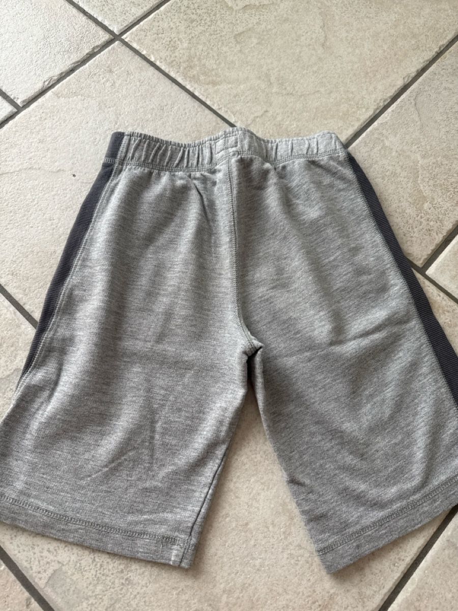 Hosen: Short Gr.116, Grau, Brief 3.00 Fr. – Gebraucht aus Waltenschwil von lina-04 4