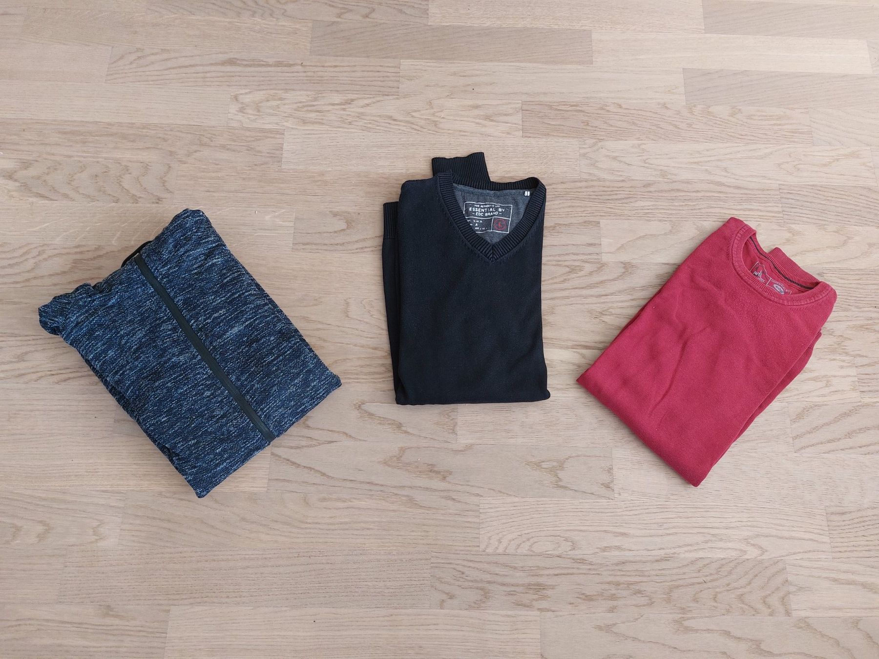 Maglioni & Felpe: Drei Pullover Esprit , Freego Gr.L – Nuovo (secondo la descrizione) da Sachseln venduto da Palur 1