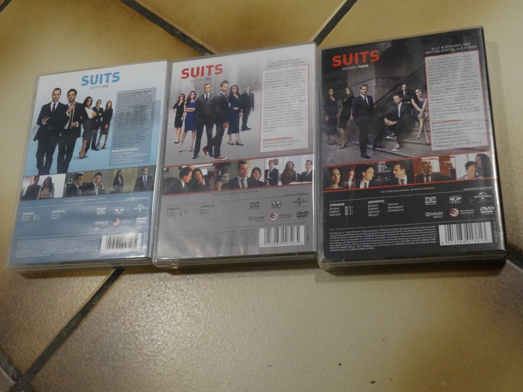 Tutti i DVDs: Suits - Staffel 1-3 DVD – Usato da Olten venduto da Disc-Verkauf 1