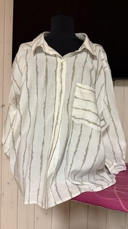 Locker geschnittene Oversize-Bluse gestreift - Gr.M