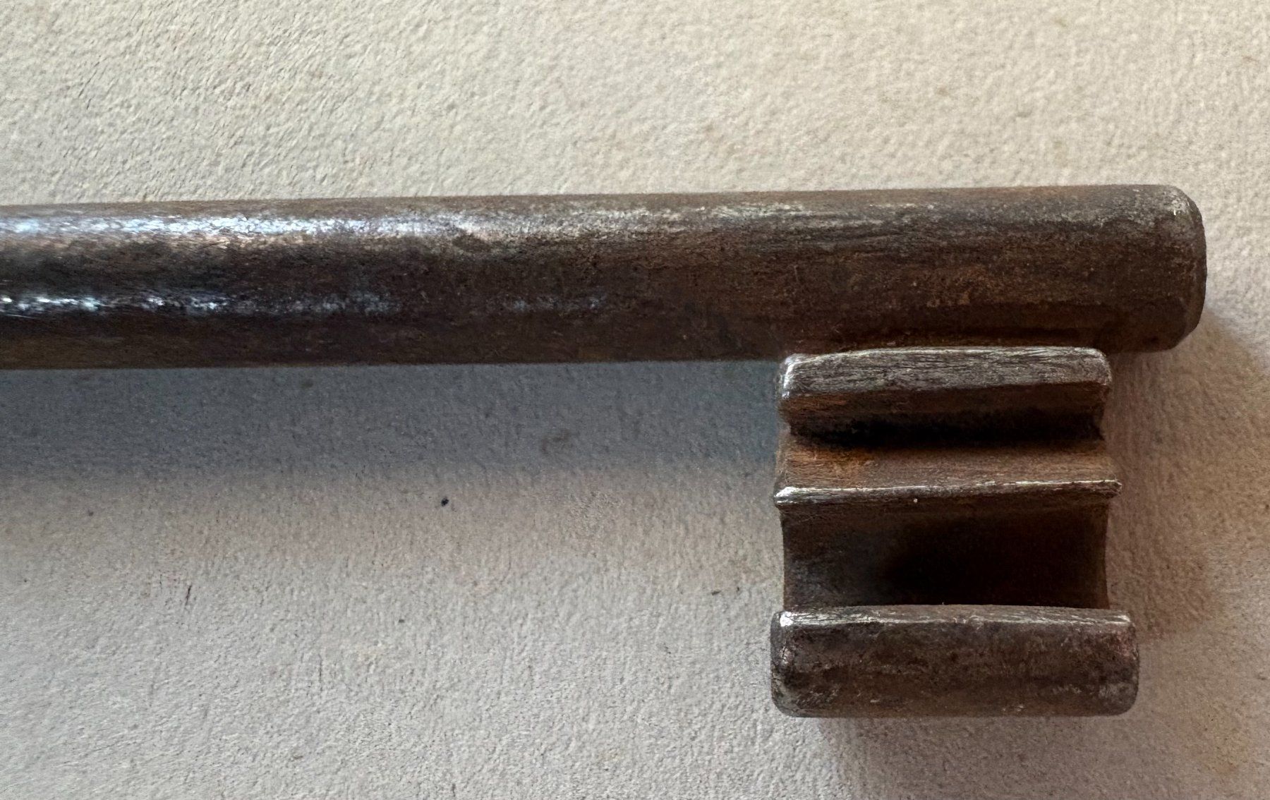 Chiavi: VINTAGE SCHLÜSSEL – Usato da Ostermundigen venduto da Wyatt-Earp 1