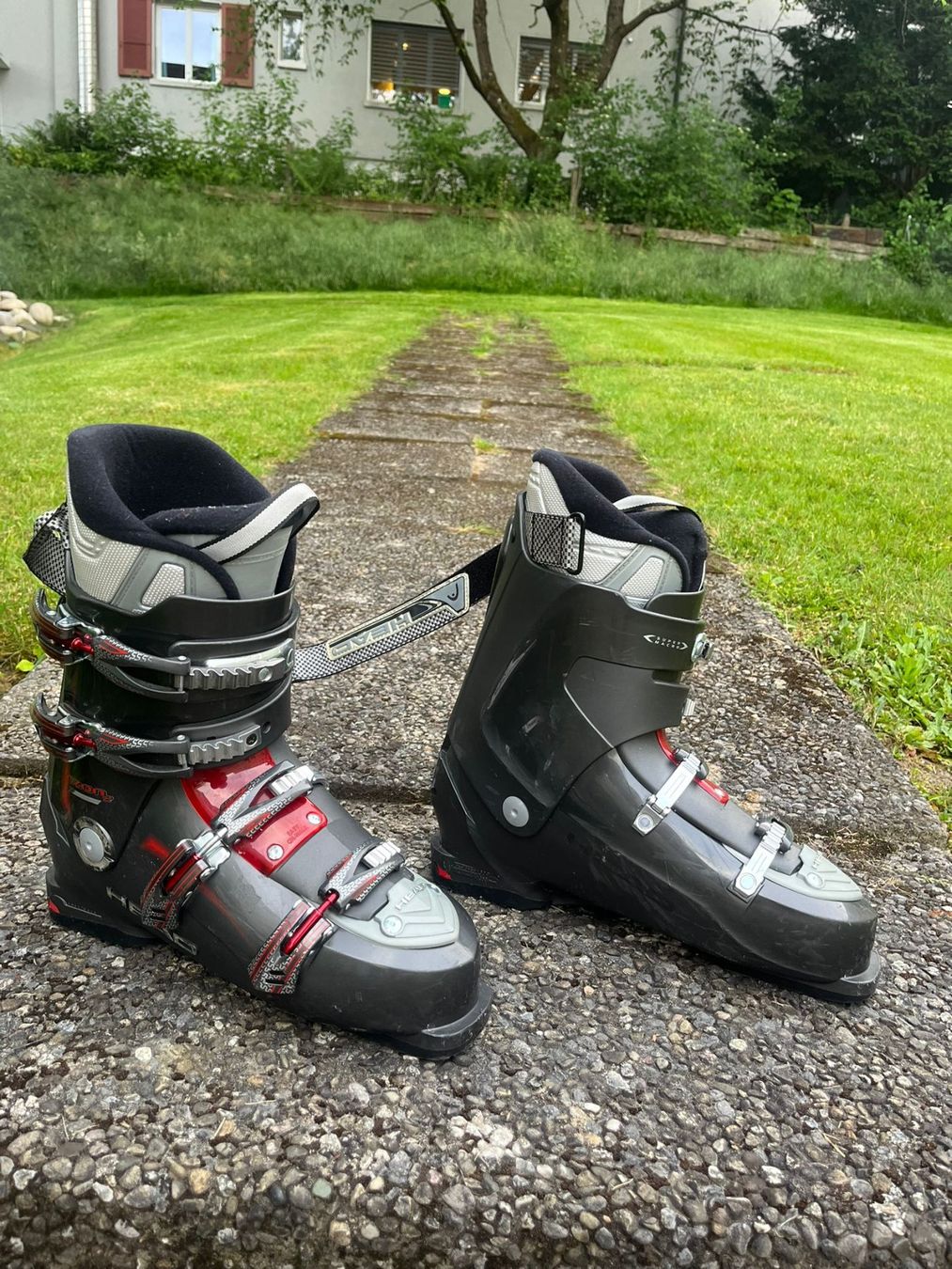 Head Scarpe da uomo: HEAD Skischuhe Gr. 45 – Usato da Moosseedorf venduto da marcweiss