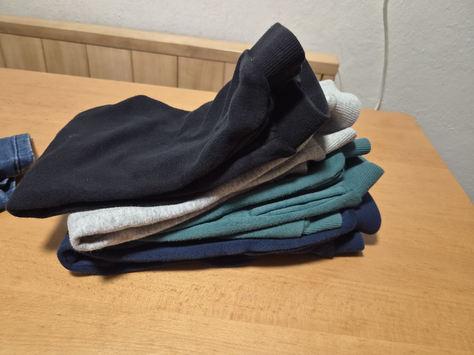 Ensembles coordonnés: 7 Hosen Gr ä.104 – D'occasion à Ebnet par korsi 1