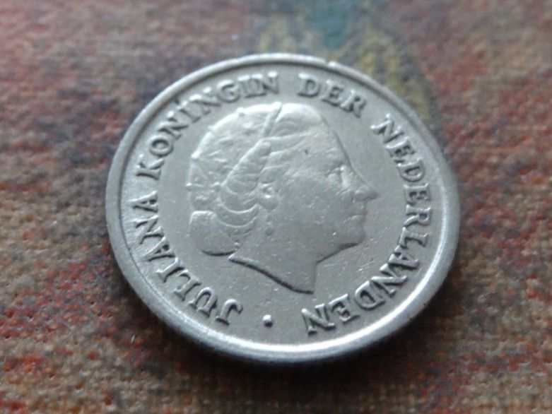 Tutti le monete: PAYS-BAS  Nederland  10  Cent  1951 – Usato da Romanel-sur-Lausanne venduto da Swift13 1