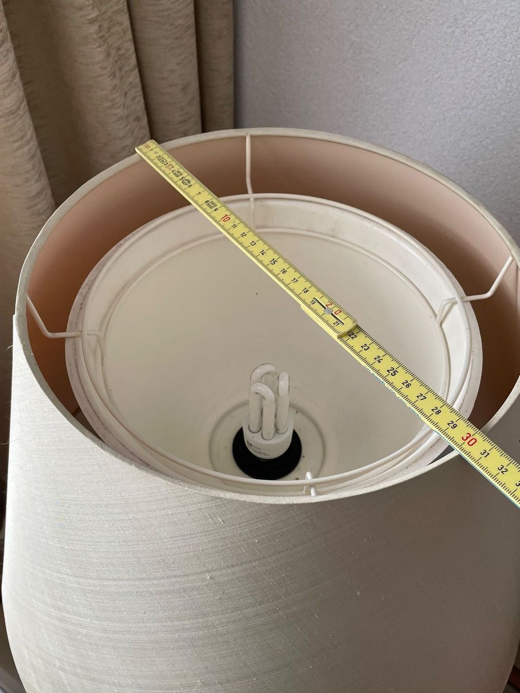Lampade: Lampe mit Keramikvase (Stoffschirm) – Usato da Zürich venduto da plumita 5