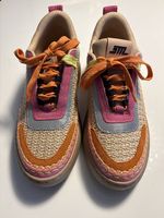 Sneakers neu