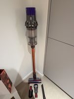Dyson Akku-Staubsauger mit Zubehör guter Zustand