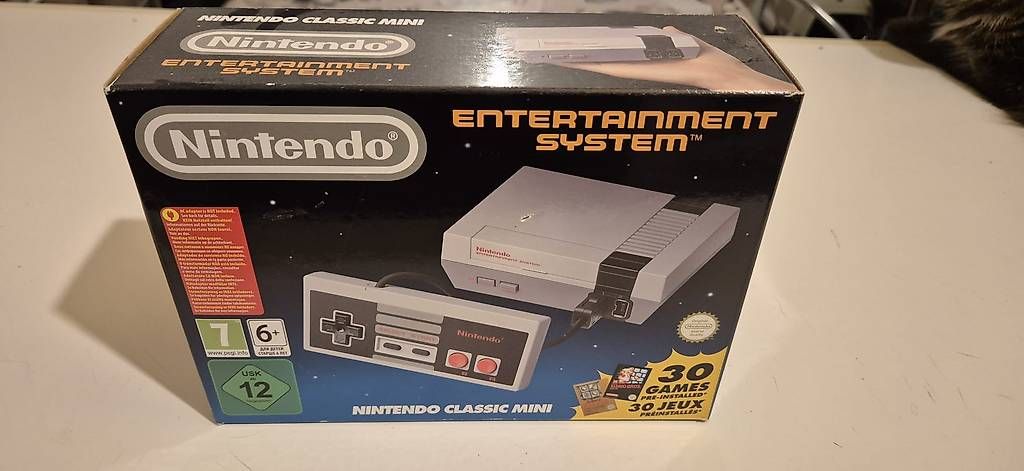 Nintendo Konsolen: Nintendo Classic Mini – Gebraucht aus Genève von Bayoushi