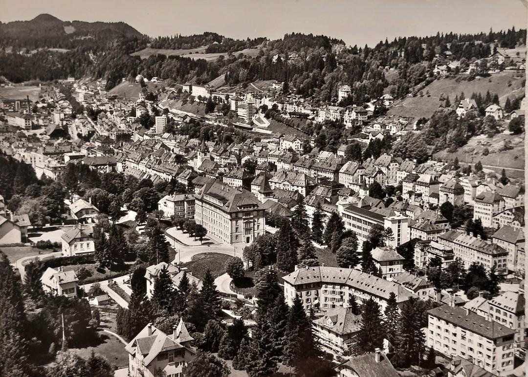 Cartes postales: LE LOCLE - Vue Générale – D'occasion à Delémont par Domdom1