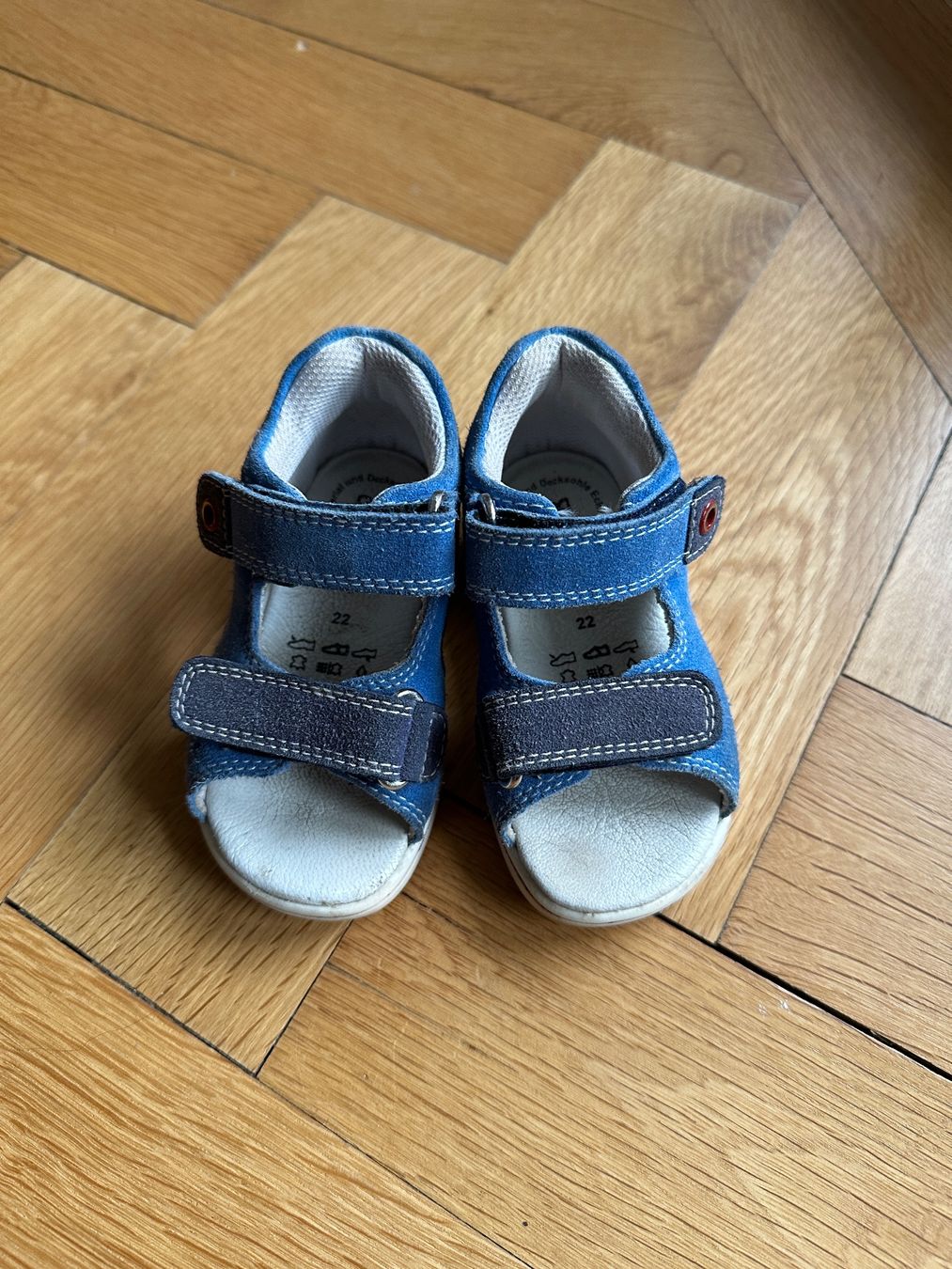 Scarpe per ragazzi: Sandalen Gr. 22, wenig getragen – Usato da Zürich venduto da Kaimark