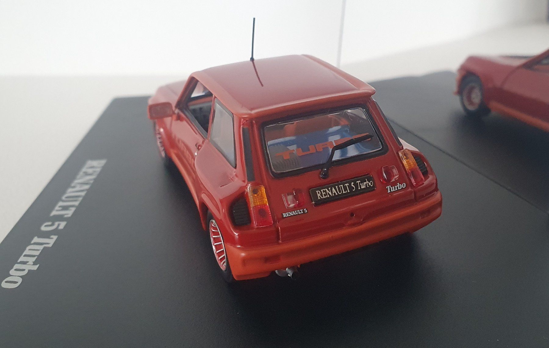 Renault Voitures modèles: Renault 5 Turbo 1/43 Universal Hobbies – D'occasion à St-Barthélemy VD par titeuf5 5