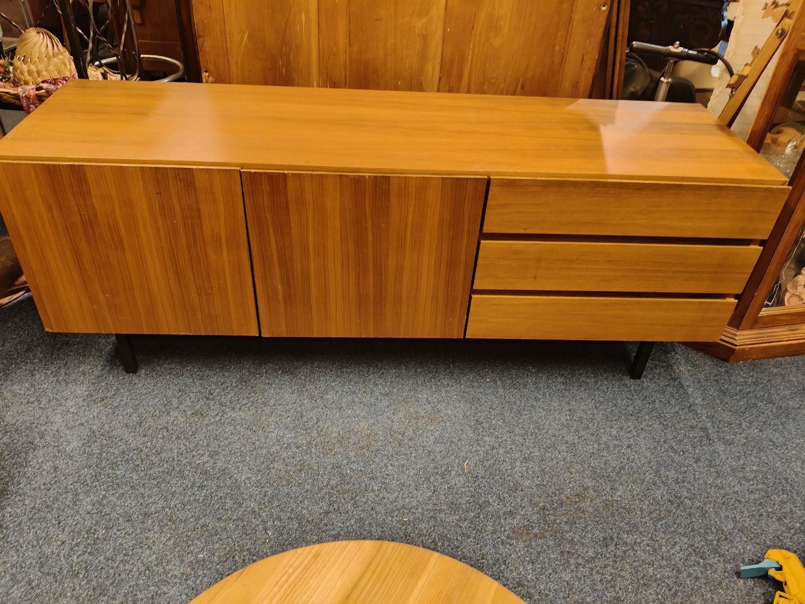 Buffets: Wunderschönes  Sideboard – D'occasion à Zwingen par inf_2blh
