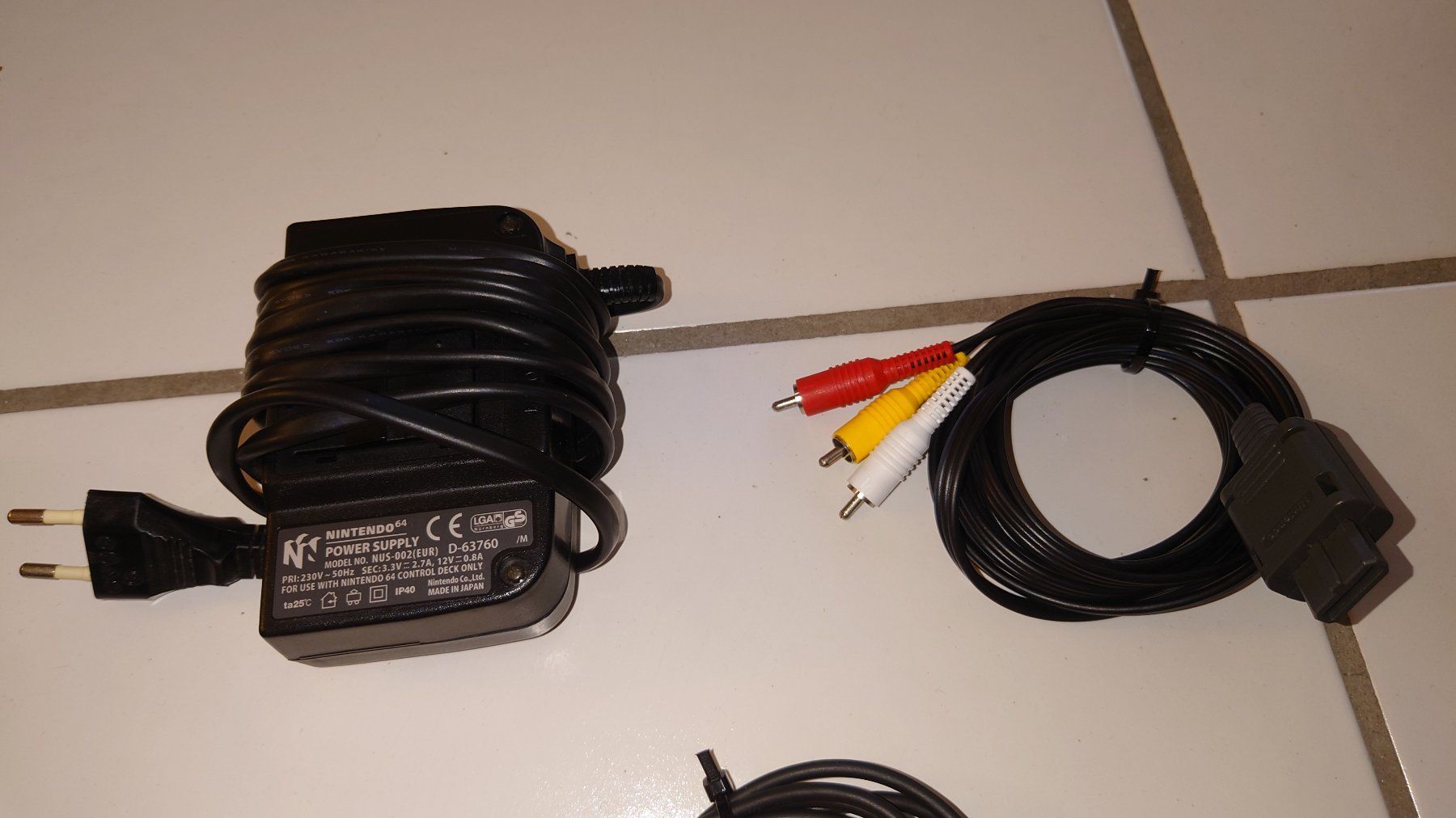 Nintendo Konsolen: N64 Konsole inkl. Mario Kart 64 + 4 Controller – Gebraucht aus Pfaffhausen von Odla7 5