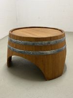 Runder Tisch aus Fasshälfte