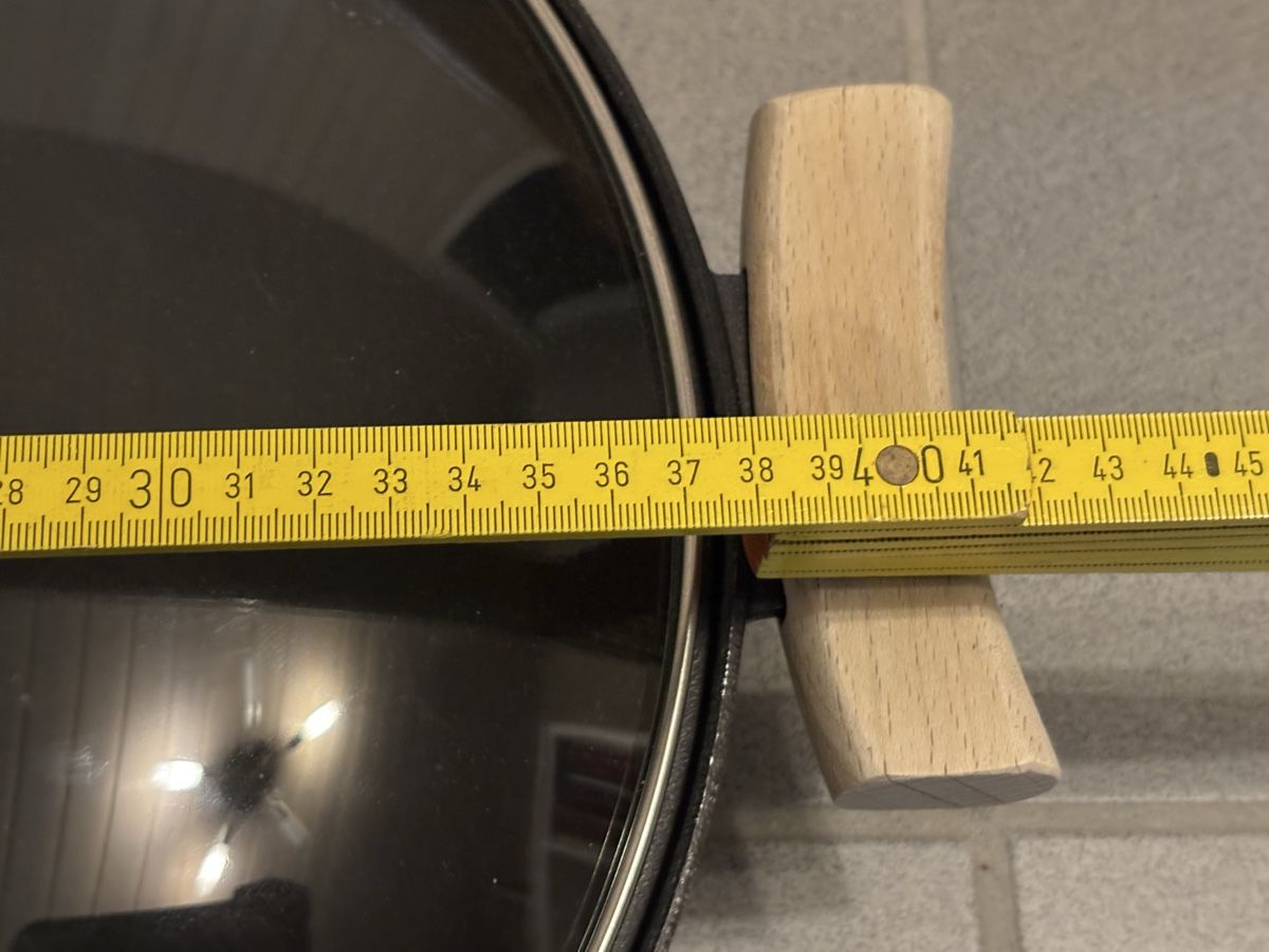 Padelle: Wokpfanne Glasdeckel mit Holzgriffen  – Usato da Jegenstorf venduto da Annina0506 1