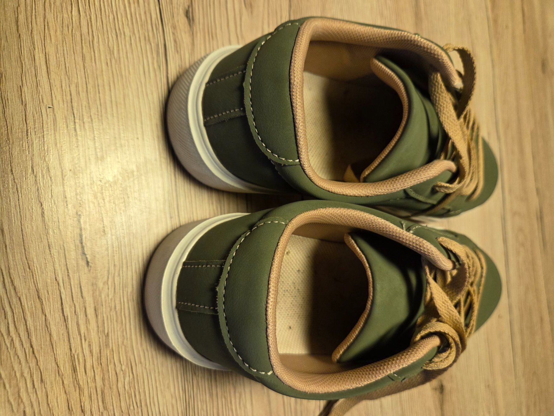 Scarpe da donna: Leichter Freizeitschuh gr.39 – Nuovo (secondo la descrizione) da Grossdietwil venduto da GNOM313 1