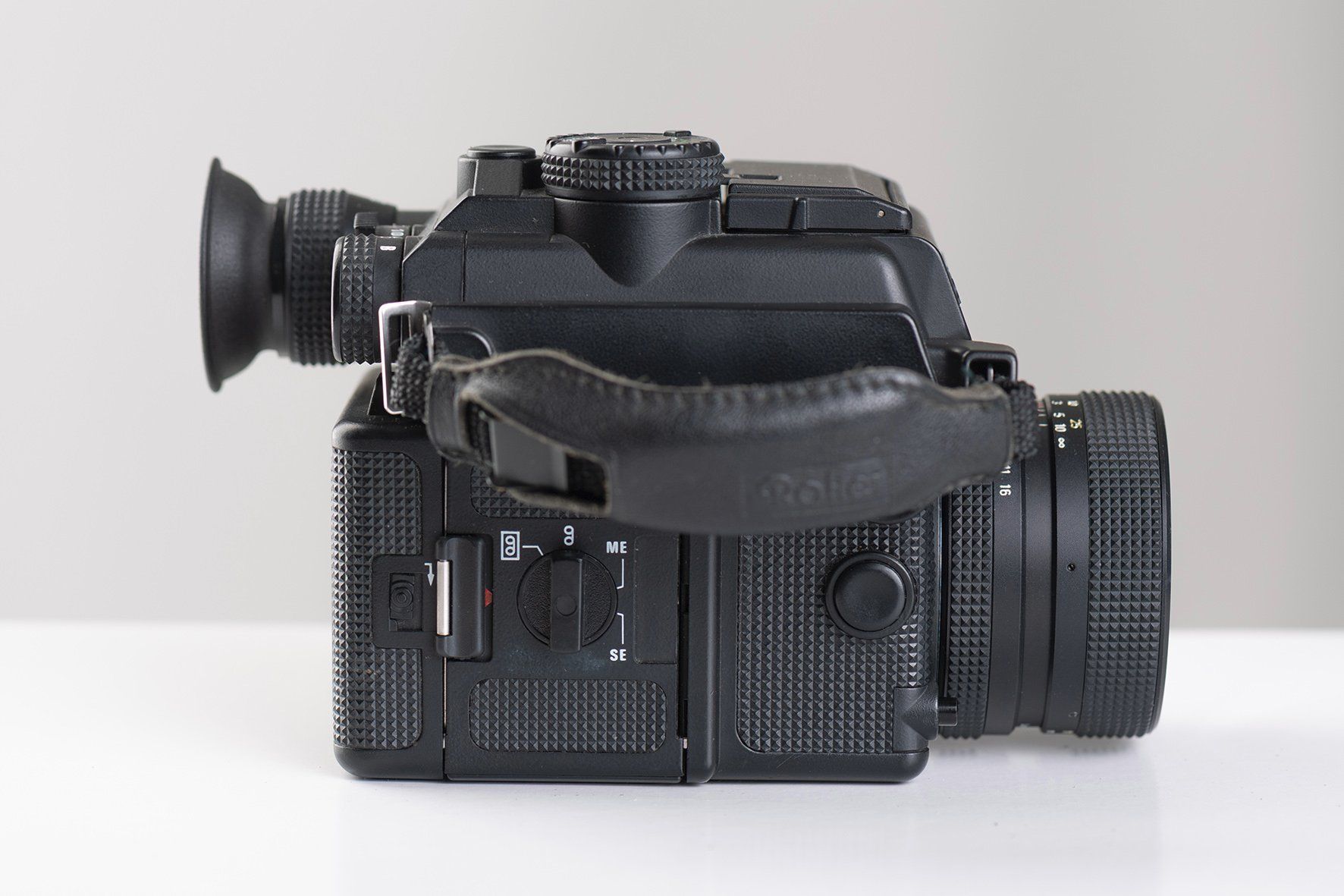 Rollei Fotocamera: Rolleiflex 3003 inkl. 3 Objektive – Usato da Wädenswil venduto da tevyag 2