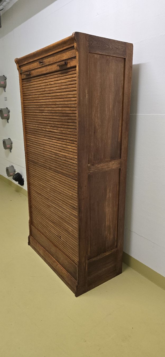 Armadi: alter Lateralschrank,  Rolladenschrank – Usato da Zürich venduto da Reni8048 1