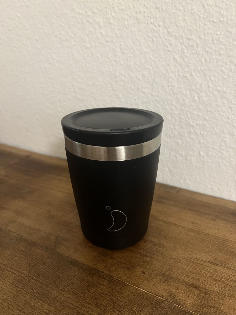 Tassen: Chilly's Kaffebecher schwarz 340ml – Gebraucht aus Zürich von sil_wp52