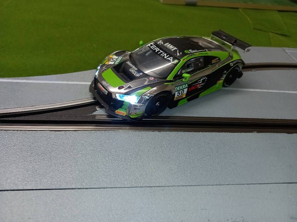 Carrera Piste: Carrera Digital 132 Audi R8 LMS – Usato da Langenthal venduto da noa_9wcy