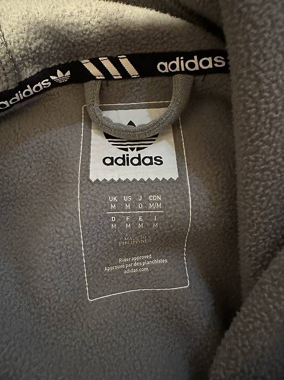 Maglioni & Felpe: Adidas Pullover  – Usato da Wichtrach venduto da Larsson93 2