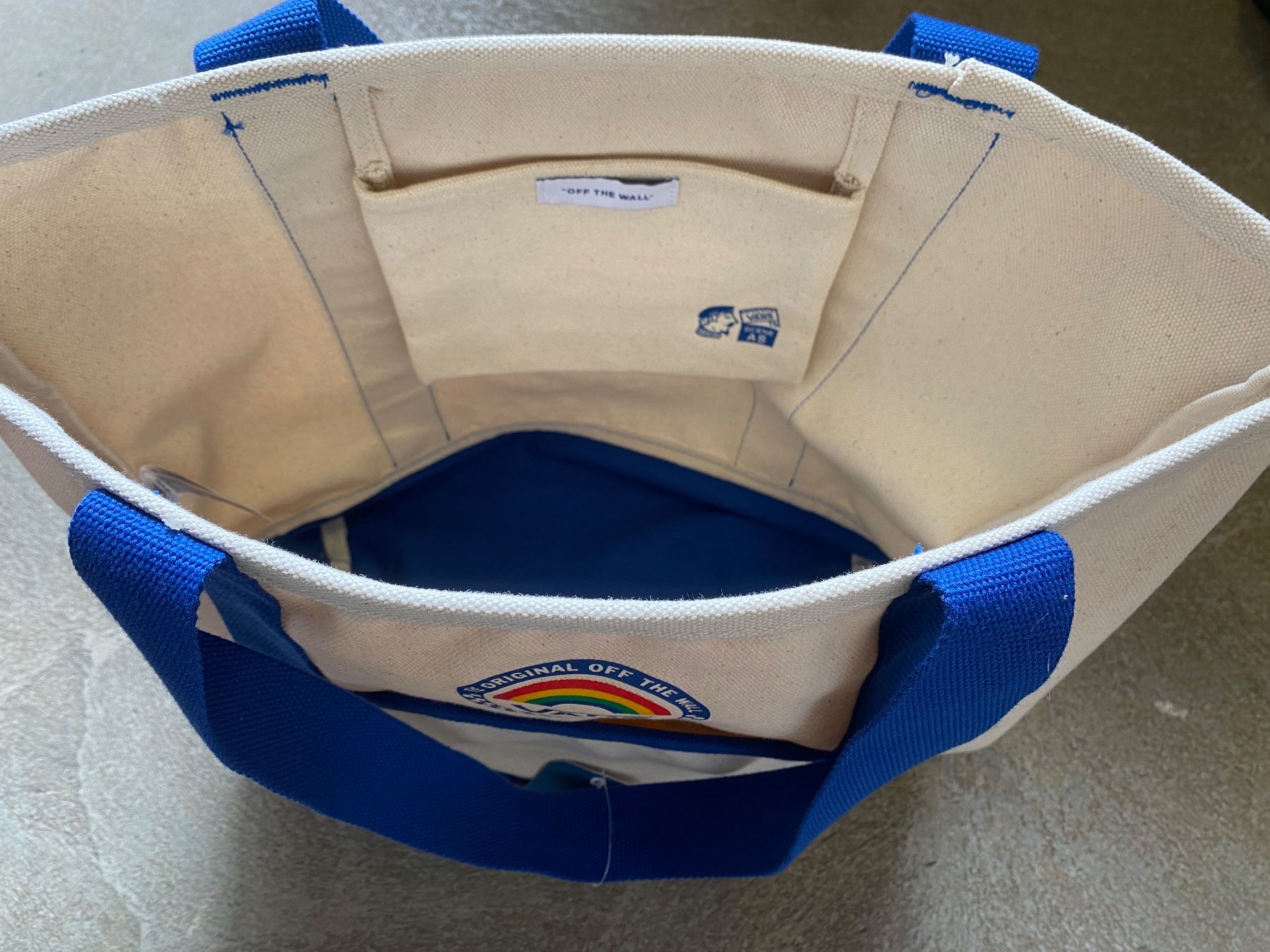 Vans Borse da donna: Sac à main Vans – Nuovo e nell'imballaggio originale da Orbe venduto da D-stockFactory-Orbe 1