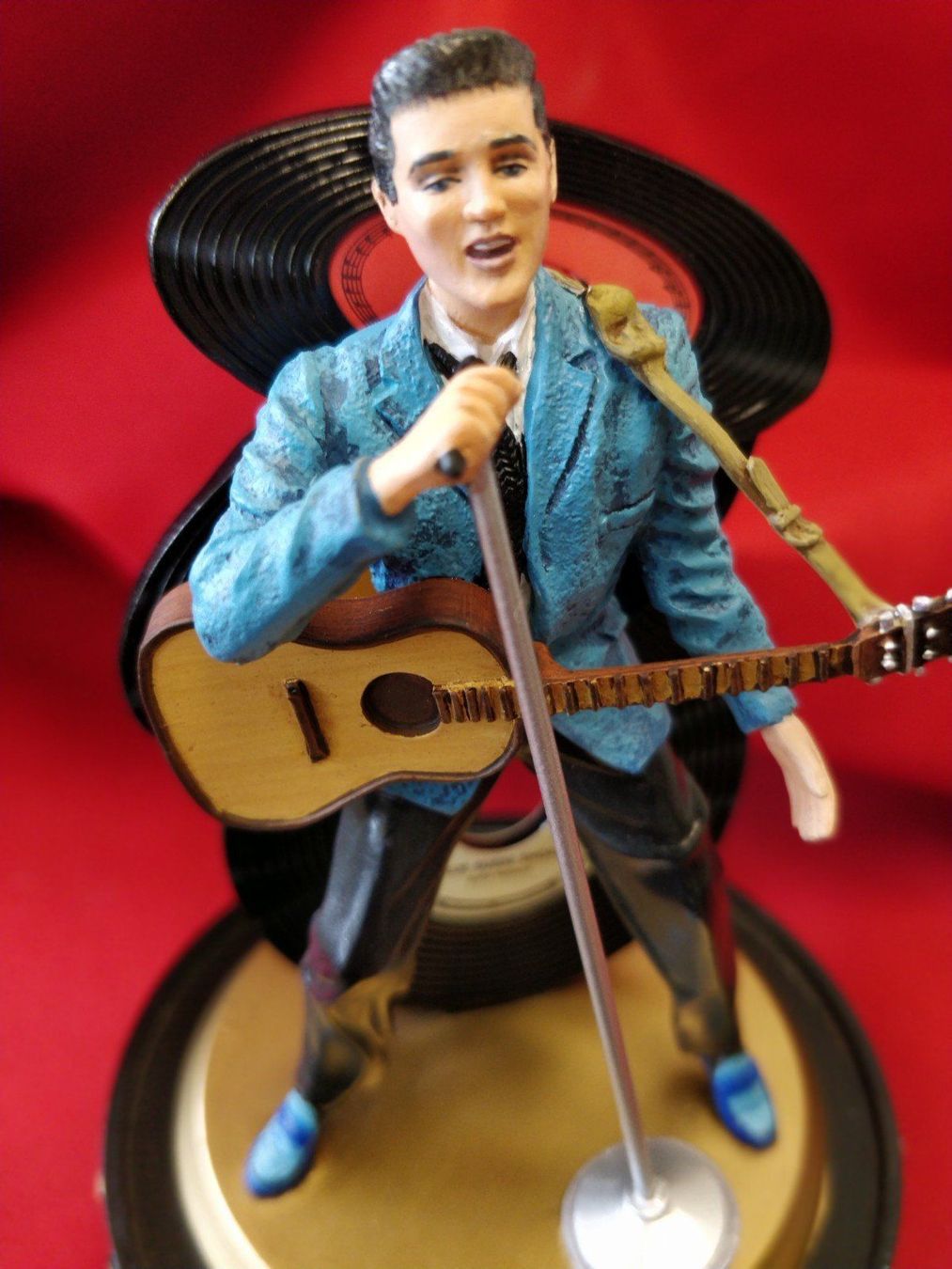 Figurines: ELVIS PRESLEY "BLUE SUEDE SHOES" Figur -1999 EPE – Neuf (Voir description) à Baar par