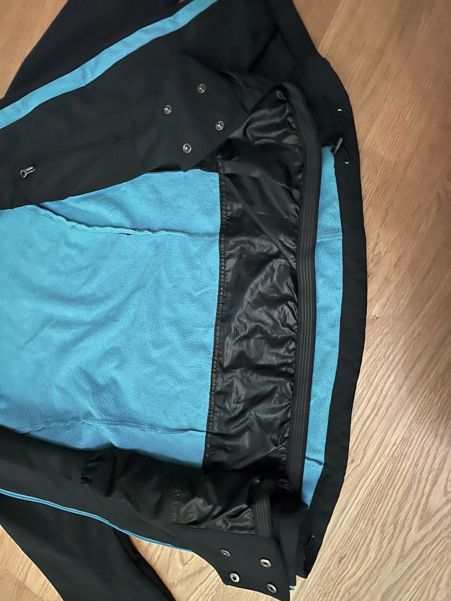 Giacche: Schwarze Softshell Jacke mit Kapuze, Gr. 38 – Usato da Zürich venduto da MariaSusanne 3