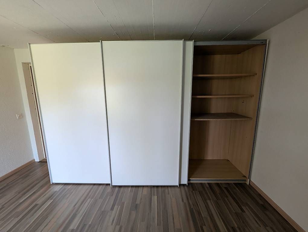 Schränke: Kleiderschrank zu verschenken – Gebraucht aus Aarau Rohr von jpt_9vtl 4