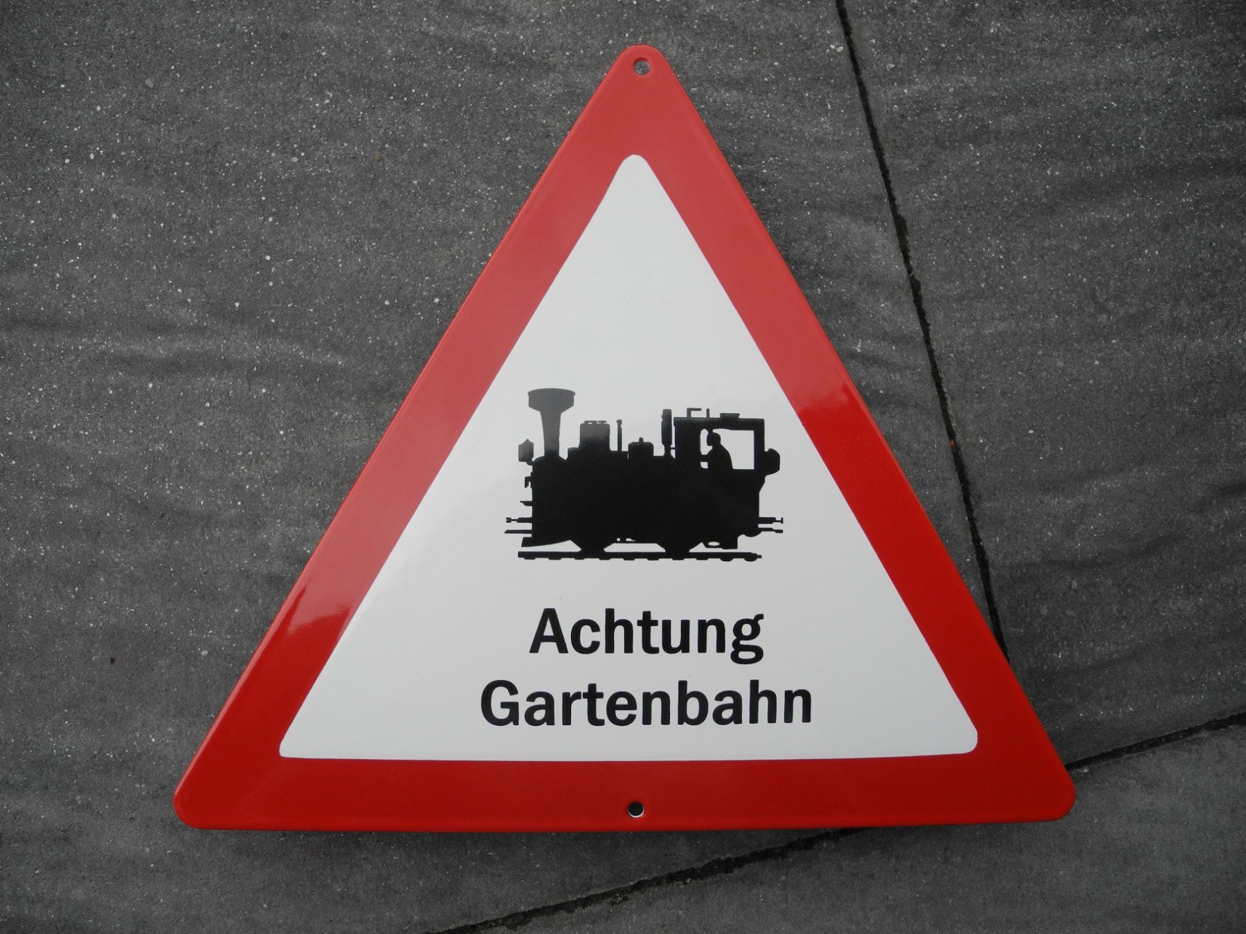 Ecriteaux: ACHTUNG GARTENBAHN – Neuf (Voir description) à Reinach AG par Huckleberrysix
