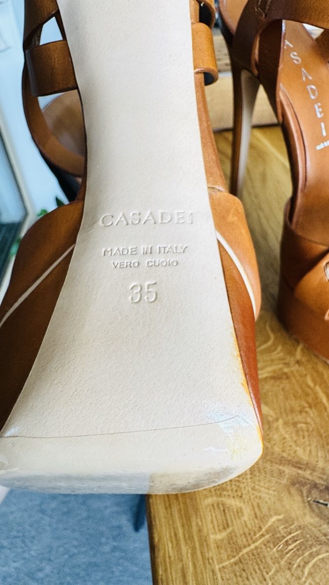 Casadei Damenschuhe: Casadei Sandals – Gebraucht aus Mörigen von TimelessFinds 4