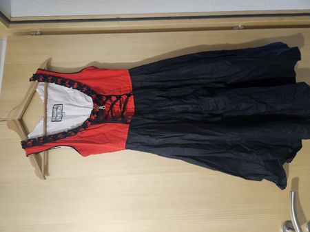 Charmante robe d'été traditionnelle - style autrichien!