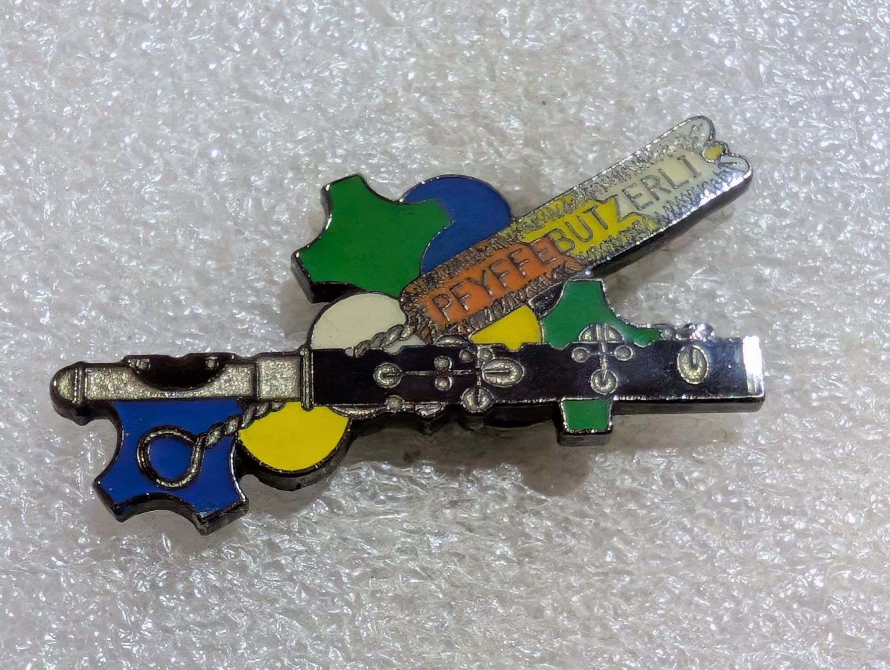 Placchette & Badge: Ansteckpin 91: Pfyffeputzerli – Usato da Oppligen venduto da Pin-Fall-Shop