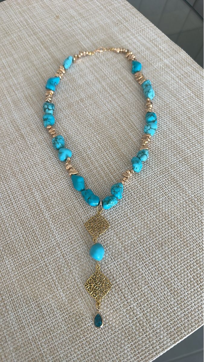 Ketten: Boho-Chic Turquoise Necklace with Golden Geometric Charm – Neu (gemäss Beschreibung) aus Bouveret von dou_g8q7 1