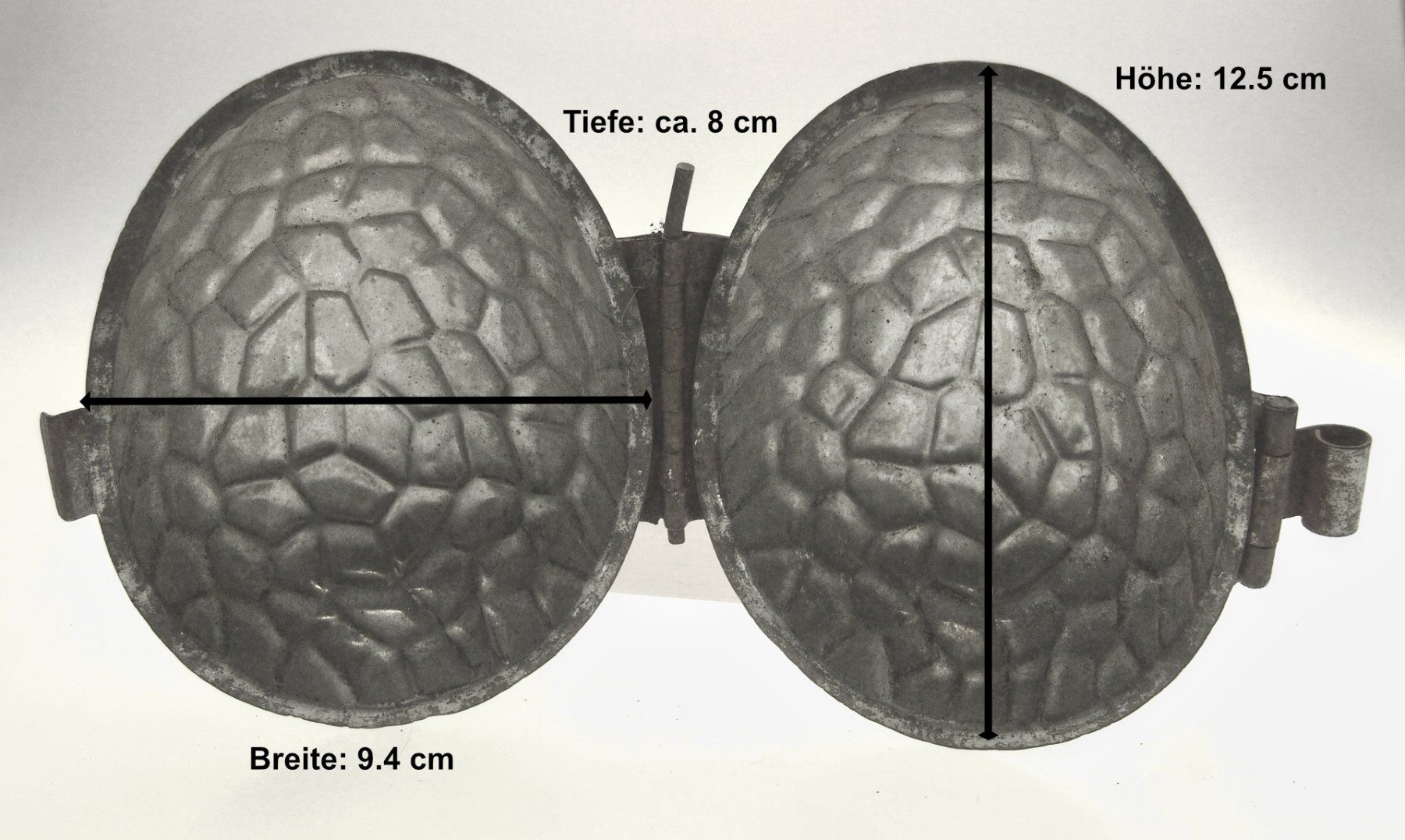 Teglie da forno: alte Schokoladenform gemustertes Osterei – Usato da Langenthal venduto da Sammlungs_aus 5